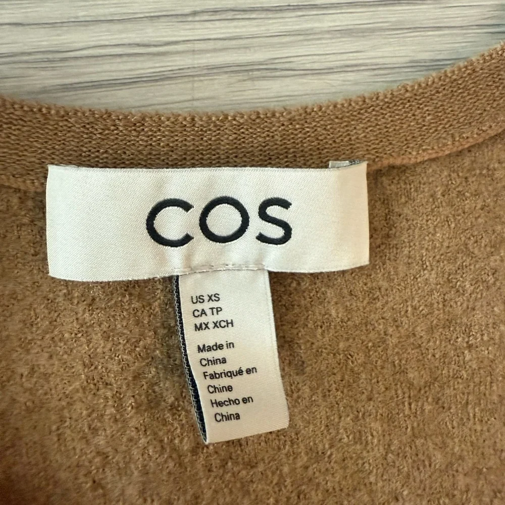 COS  Womens Wool V-neck Sweater Dress Back Slit Tan Bell Sleeve XS Black - Picture 2 of 5